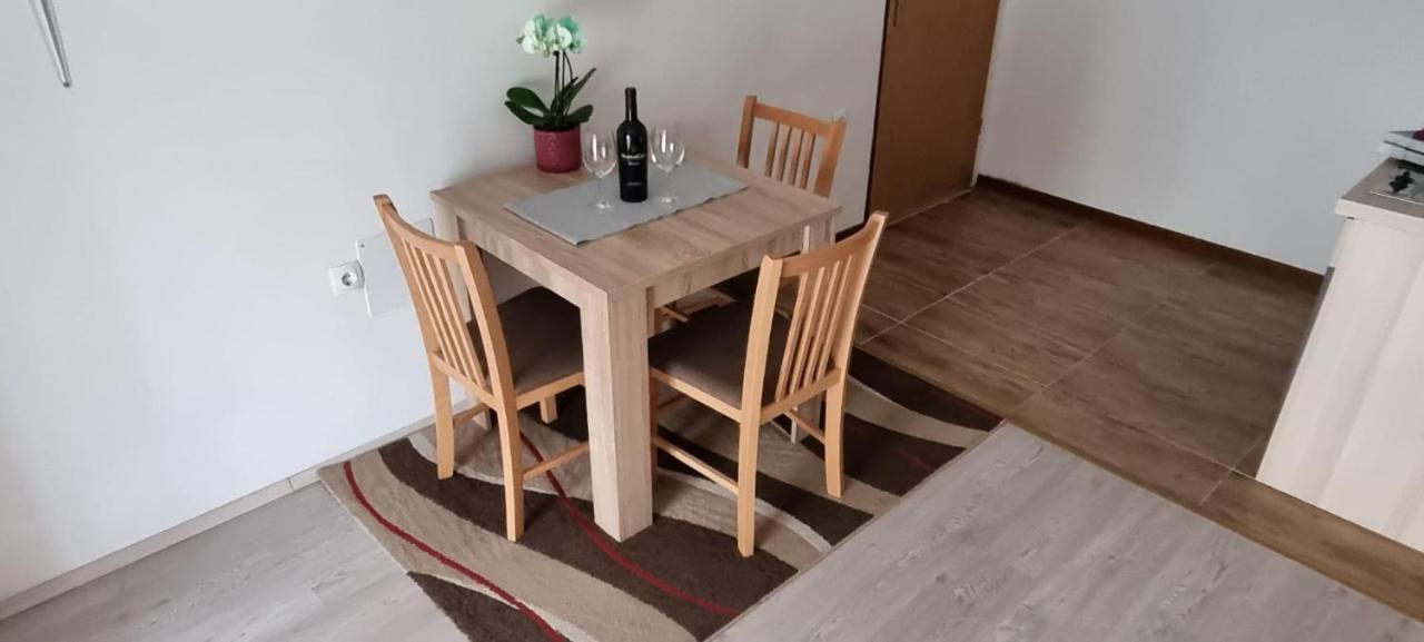 Apartmani Italo Biograd Na Moru Eksteriør bilde