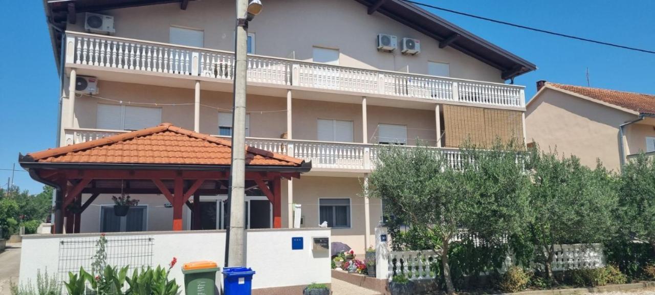 Apartmani Italo Biograd Na Moru Eksteriør bilde